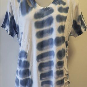 NWOT SIX/FIFTY V-neck Tshirt